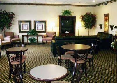 Quality South Inn Holly Springs