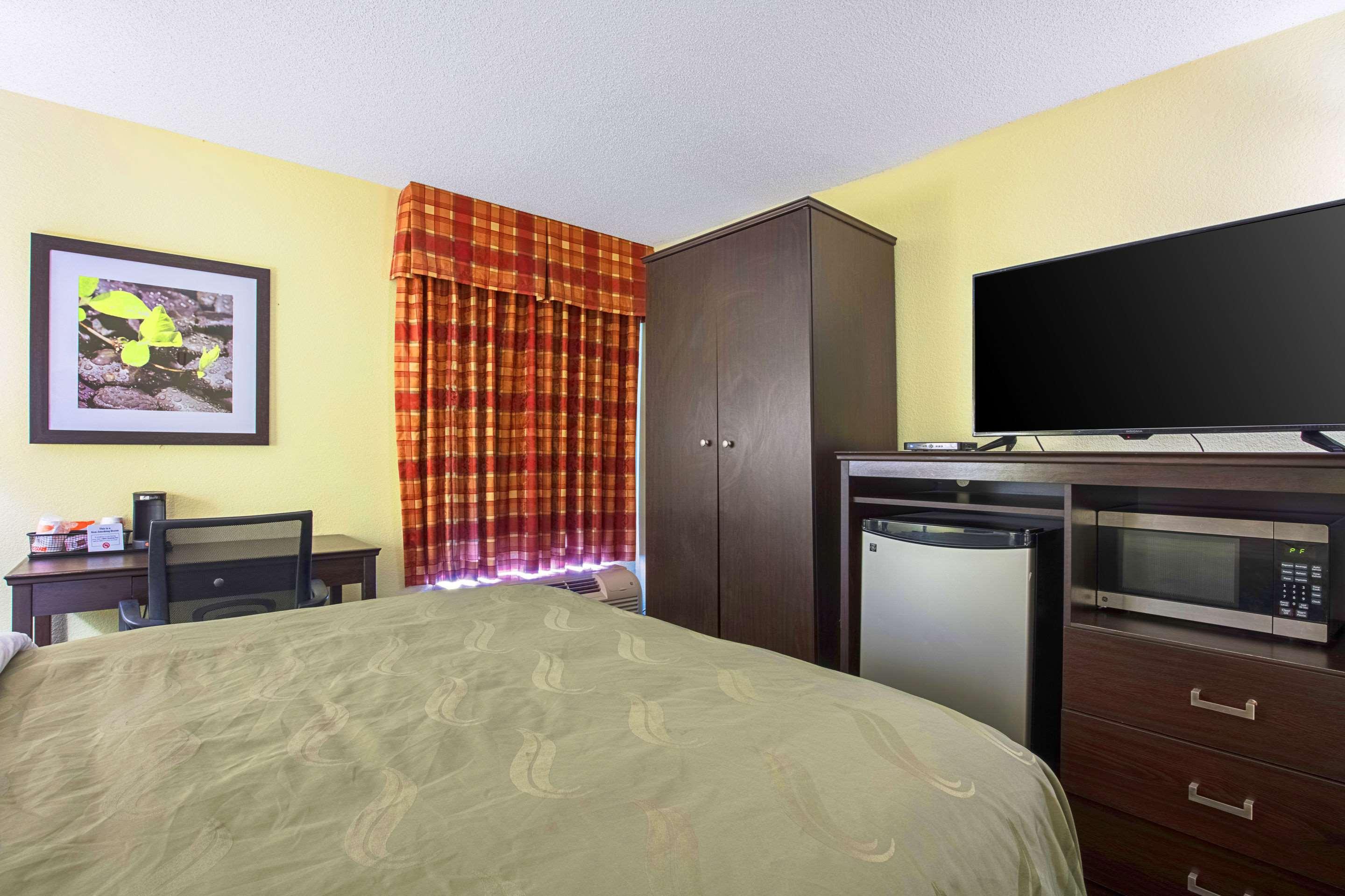 Inn Quality South Holly Springs